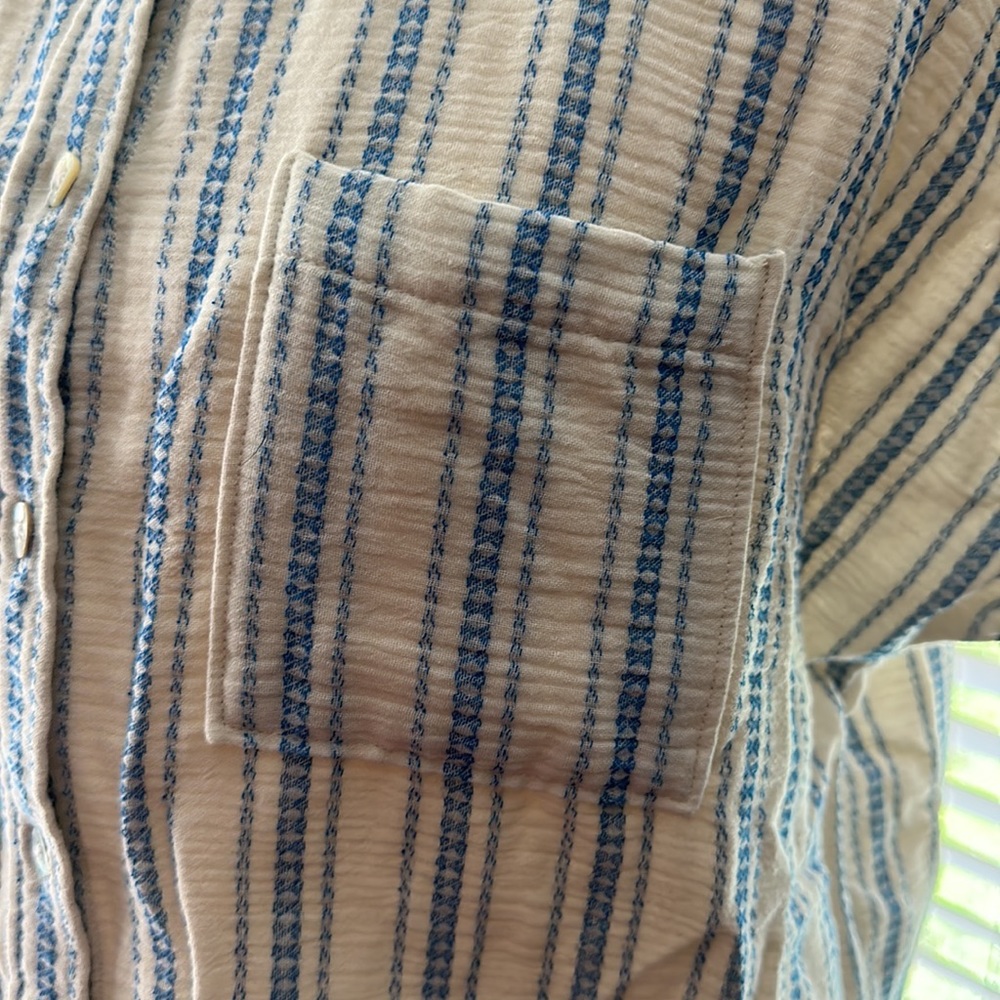 SOLD Faherty Ocean Catalina Stripe Ivory & Blue Short Sleeve Top EUC - Picture 8 of 16